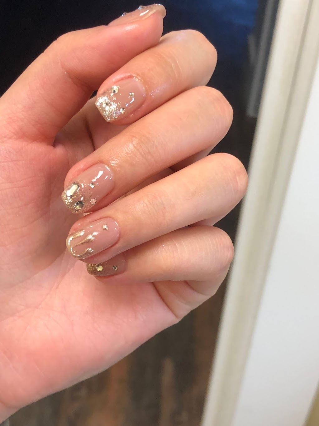 Hanna Nail | 9261 34 Ave NW #17A, Edmonton, AB T6E 5T5, Canada | Phone: (780) 242-5398