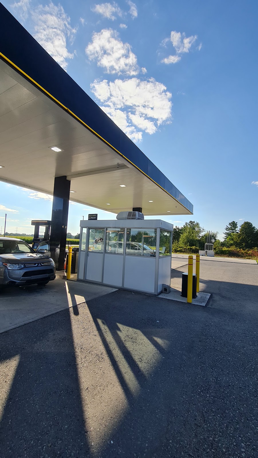 Bear Creek Express Gas | 583 Melbourne Rd, Melbourne, ON N0L 1T0, Canada | Phone: (519) 289-5900