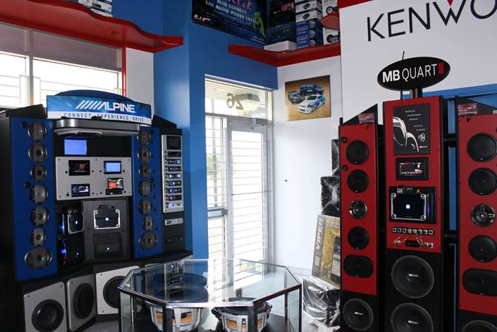 F1 Mobile Electronics | 2200 Markham Rd, Scarborough, ON M1B 2W4, Canada | Phone: (416) 298-0001