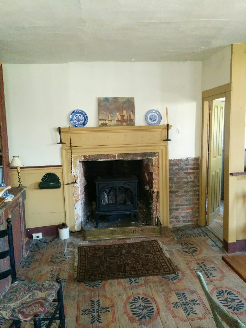 Lennox Inn Bed & Breakfast | 69 Fox St, Lunenburg, NS B0J 2C0, Canada | Phone: (902) 521-0214