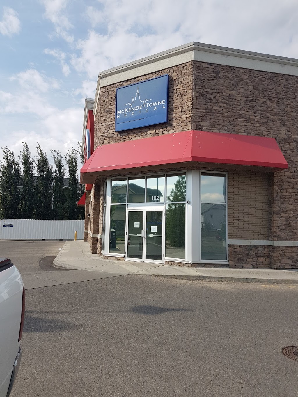 McKenzie Towne Medical | 620 McKenzie Towne Dr SE, Calgary, AB T2Z 0Y6, Canada | Phone: (403) 262-6311