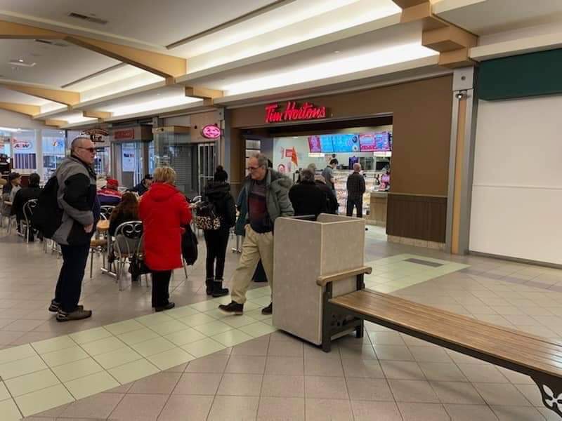 Tim Hortons | 552 Bd Wilfrid-Hamel Local #e15, Québec, QC G1M 3E5, Canada | Phone: (418) 524-1750
