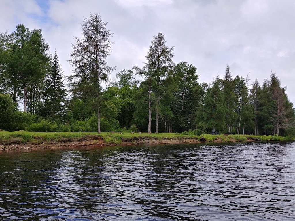 Camping de la Rivière Étoilée | 11 Parc Walter, Mackenzie, Scotstown, QC J0B 3B0, Canada | Phone: (819) 231-8600