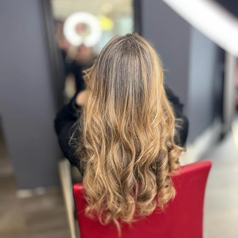 Chez Julia Beauté | 1631 Rue de Salaberry Suite # 103, Montreal, QC H3M 1K3, Canada | Phone: (438) 988-5000