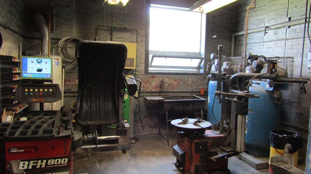 Cosme Auto Service | 524 Montreal St, Kingston, ON K7K 7H3, Canada | Phone: (613) 546-6594