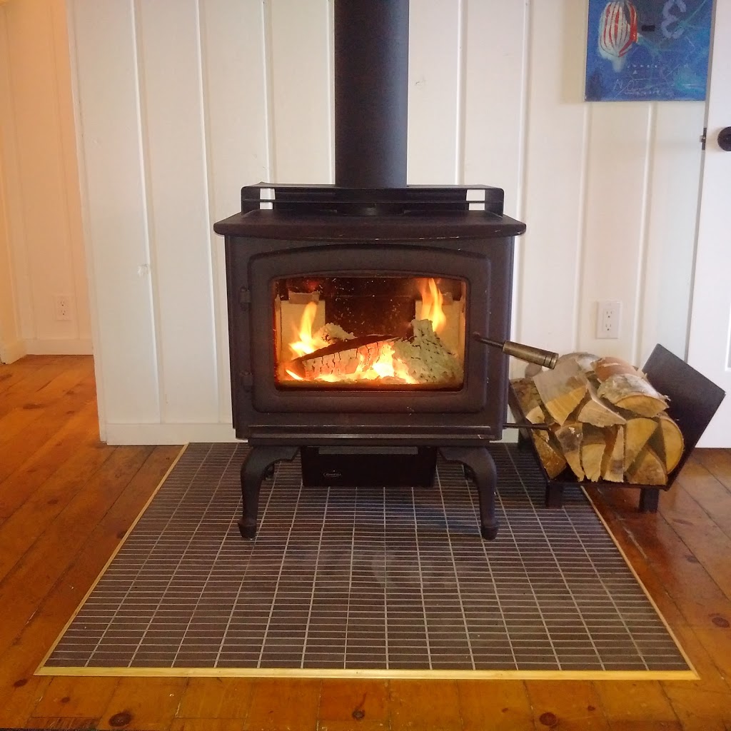 Friendly Fires Fireplaces & BBQs Carleton Place | 11384 ON-7, Carleton Place, ON K7C 3P1, Canada | Phone: (613) 253-5575