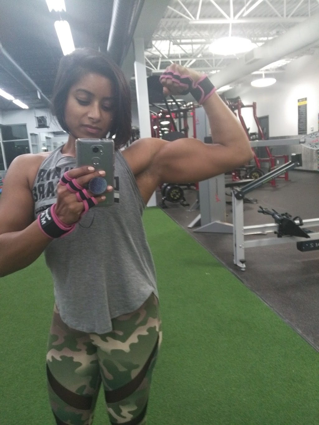 Golds Gym Langley | 19989 81a Ave, Langley City, BC V2Y 0C7, Canada | Phone: (604) 882-4653