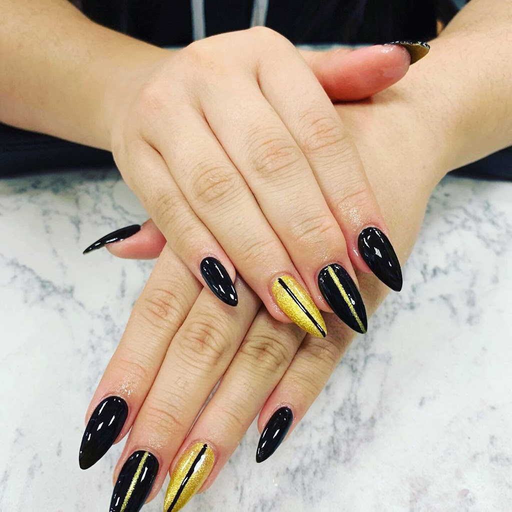 Regal Nails, Salon & Spa | 600 Mitchell Rd S, Listowel, ON N4W 3T1, Canada | Phone: (519) 291-2288