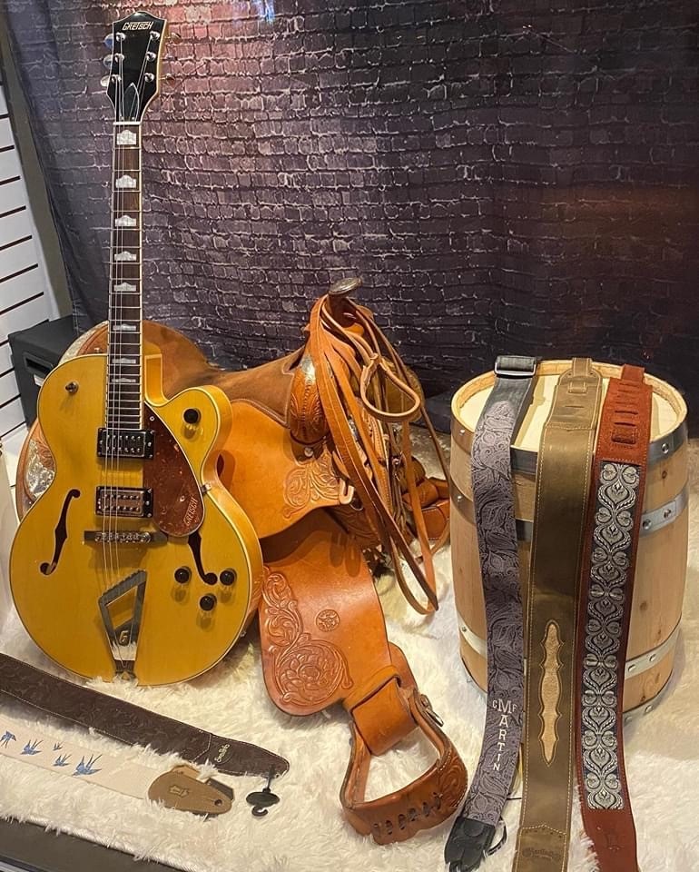 Axe N Gear Music | 403 Durham St E, Walkerton, ON N0G 2V0, Canada | Phone: (519) 831-9911