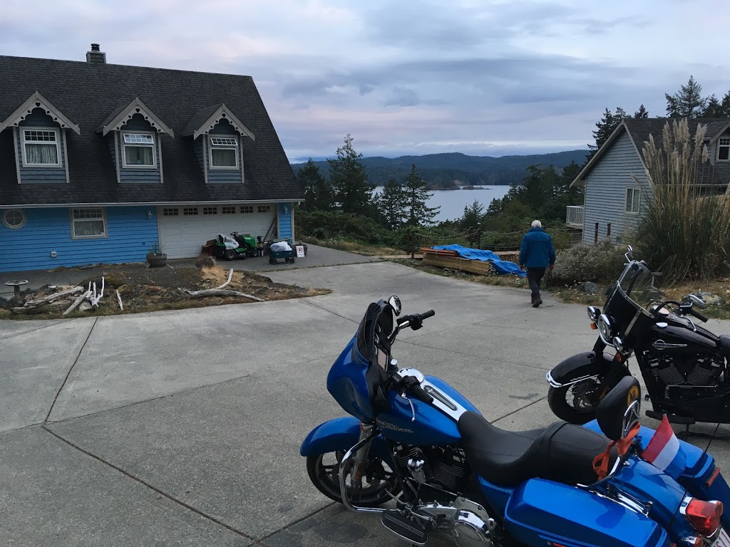 Moonlit Cove BB | 5219 Sooke Rd, Sooke, BC V9Z 1J6, Canada | Phone: (250) 642-2278