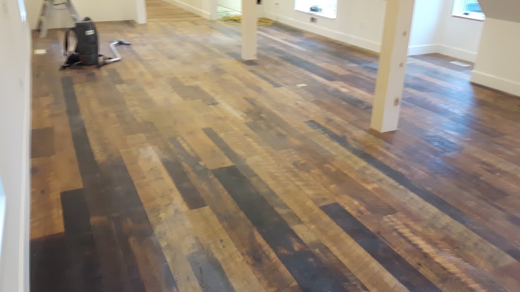 PROFESSIONAL CUSTOM FLOORING INSTALLATIONS AND RENOVATIONS | 333 Holden St, Collingwood, ON L9Y 0E2, Canada | Phone: (705) 888-7467
