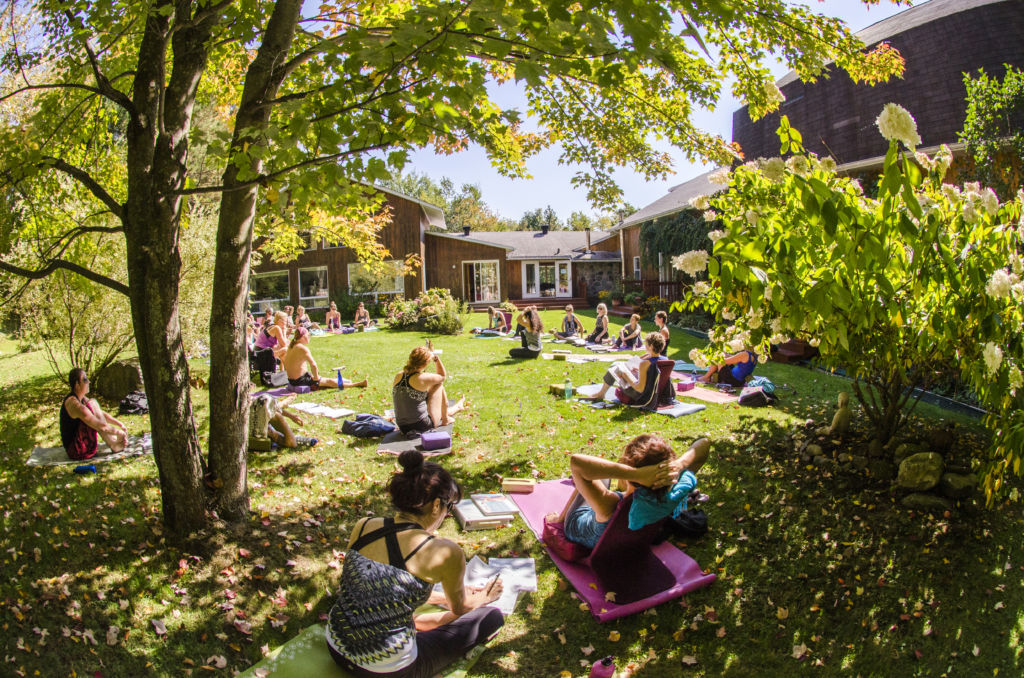 Training De Professeur De Yoga Prana Vinyasa Flow | 13 Chem. Paramount, Bolton-Ouest, QC J0E 2T0, Canada | Phone: (450) 242-1961
