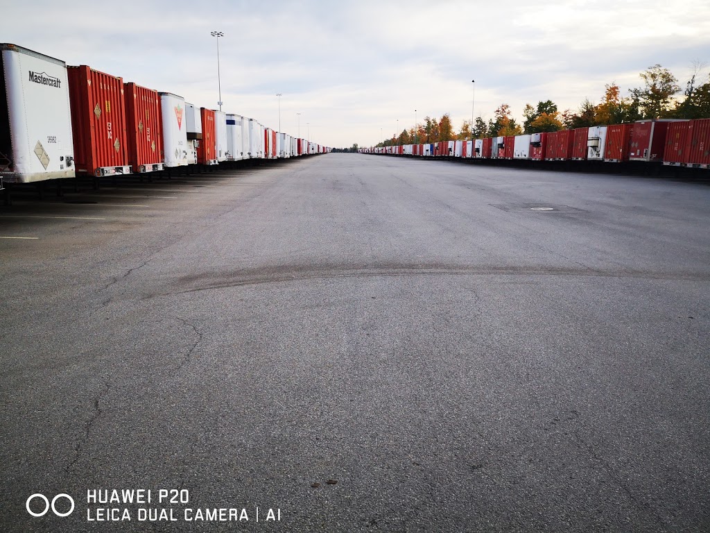 Canadian Tire Distribution Center | storage | 50 Rue Dupont, Coteau-du-Lac, QC J0P 1B0, Canada | 4507630395 OR +1 450-763-0395