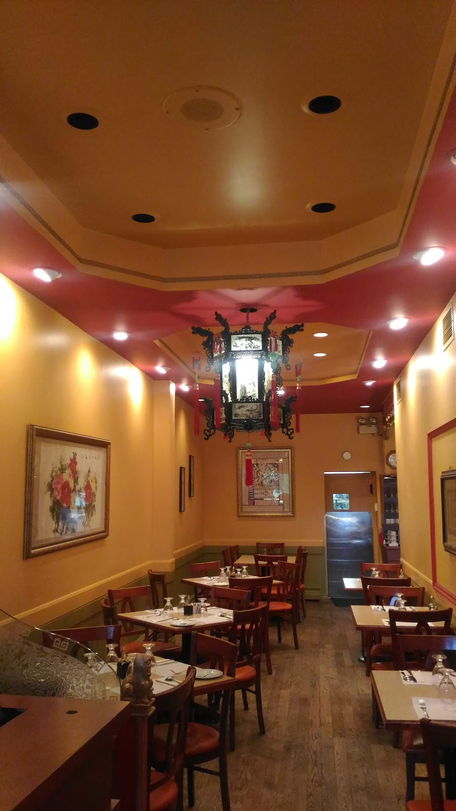 Restaurant Hong Kong | 294 Avenue de Grand-Mère, Grand-Mère, QC G9T 2G7, Canada | Phone: (819) 538-3319