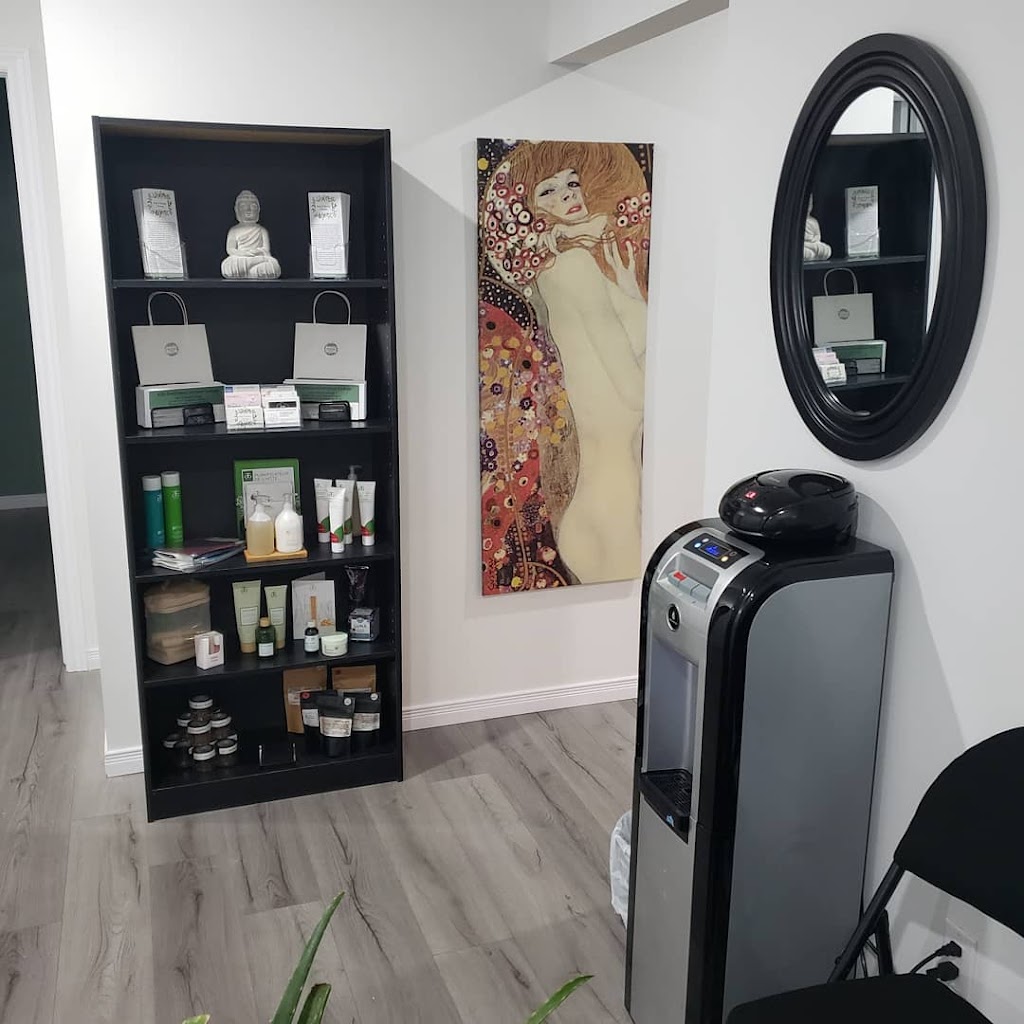 Janie Markle - Massage & Esthétique | 425 Rue Principale B, Grenville, QC J0V 1J0, Canada | Phone: (613) 307-1054