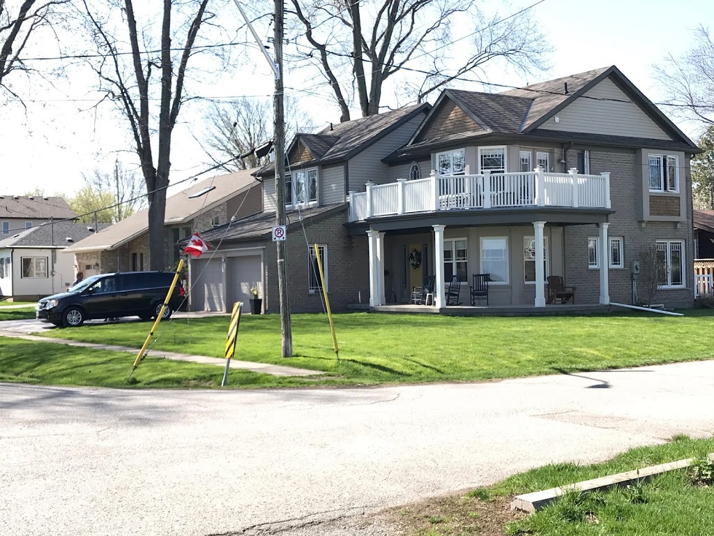 Tigh-na-Mara Bed and Breakfast | 27 Shelley Ave, St. Catharines, ON L2N 5L4, Canada | Phone: (905) 934-5883