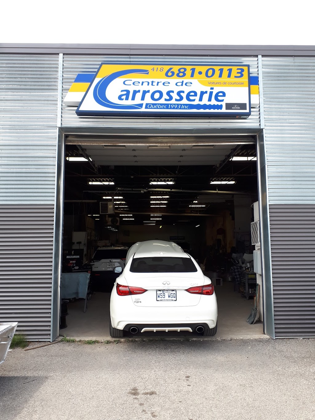 Centre de Carrosserie (Québec) 1993 Inc | 735 Av. Pruneau, Québec, QC G1M 2J9, Canada | Phone: (418) 681-0113
