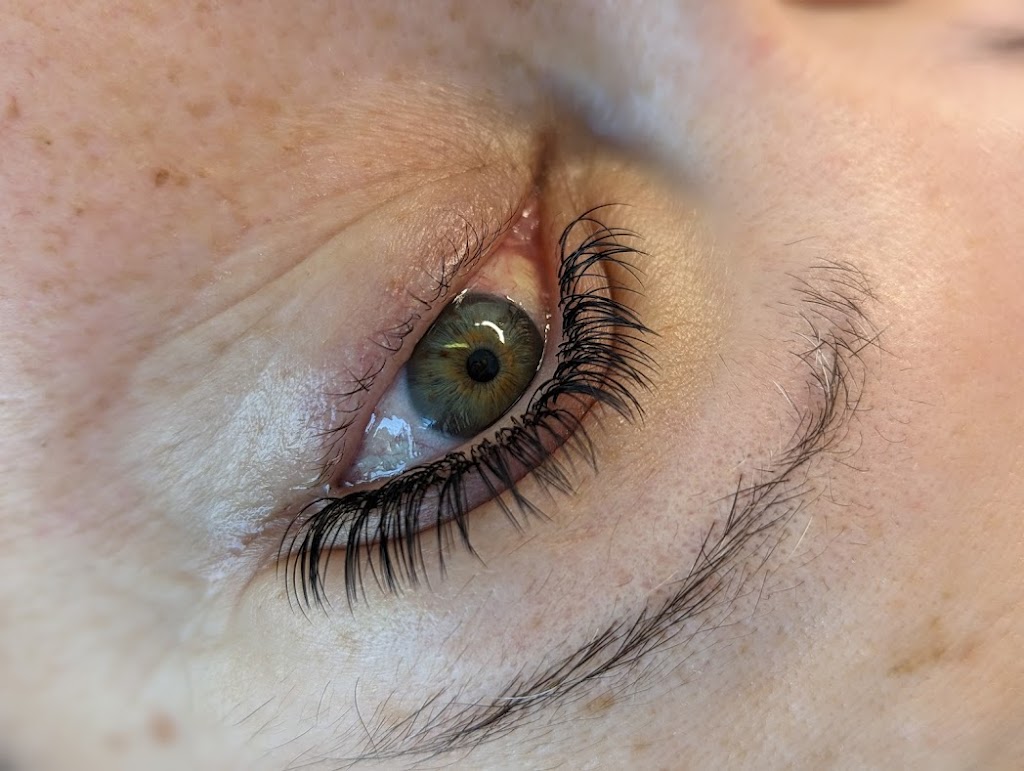 Fireweed Lash Boutique | 1300 Dawson Rd, Lorette, MB R5K 0T2, Canada | Phone: (204) 899-6605