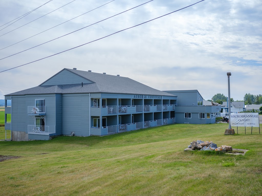 Baleine Endiablée - Microbrasserie & Auberge Conviviale | 229 QC-132, Rivière-Ouelle, QC G0L 2C0, Canada | Phone: (418) 371-0758