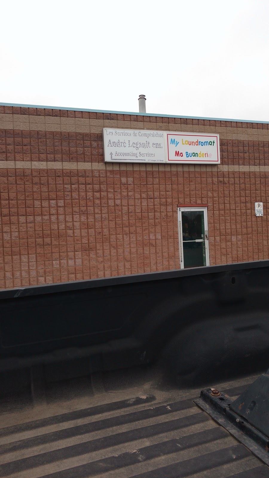 Place DEmbrun Place Inc | 767 Notre Dame St, Embrun, ON K0A 1W1, Canada | Phone: (613) 443-3123