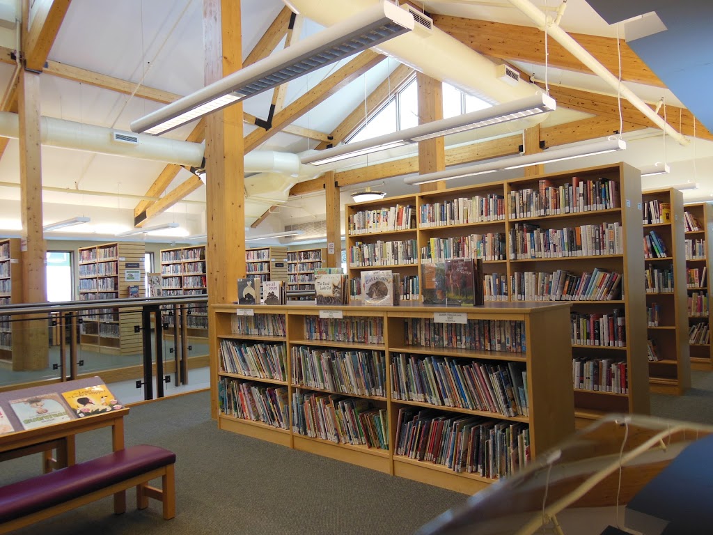 Muskoka Lakes Public Library | 69 Joseph St, Port Carling, ON P0B 1J0, Canada | Phone: (705) 765-5650