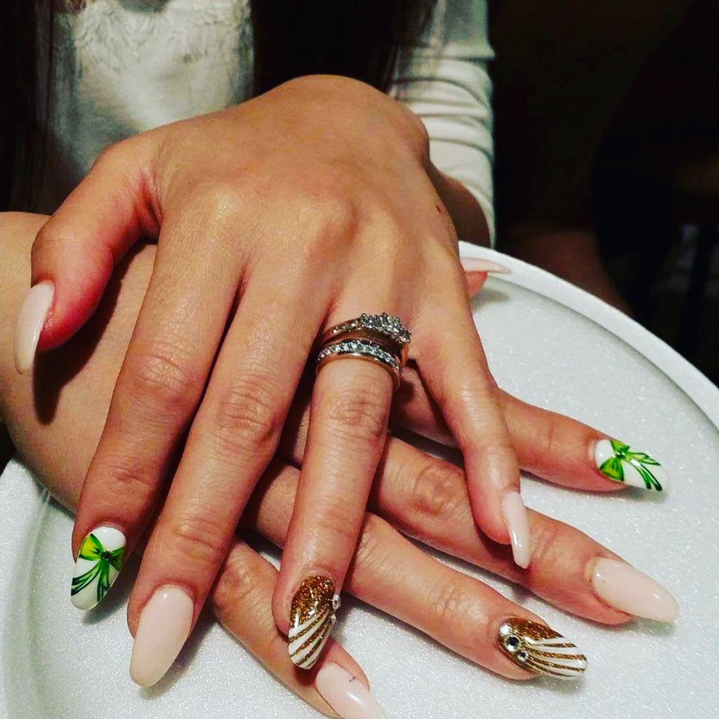 Nails In | 525 St Annes Rd Ste B, Winnipeg, MB R2M 3E8, Canada | Phone: (204) 505-6777