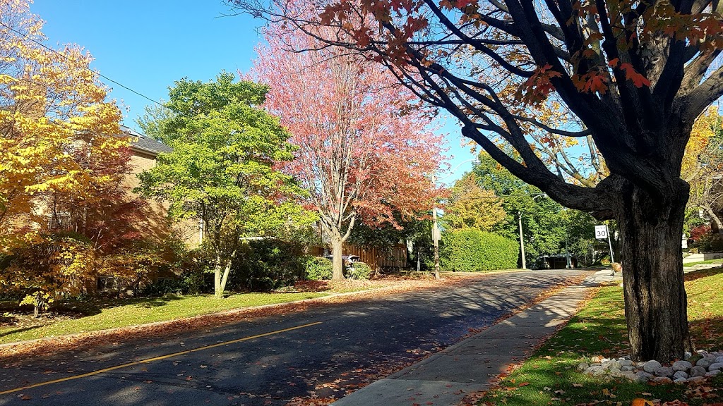 Viewmount Park | 169 Viewmount Ave, Toronto, ON M6B 1T5, Canada | Phone: (416) 338-4386