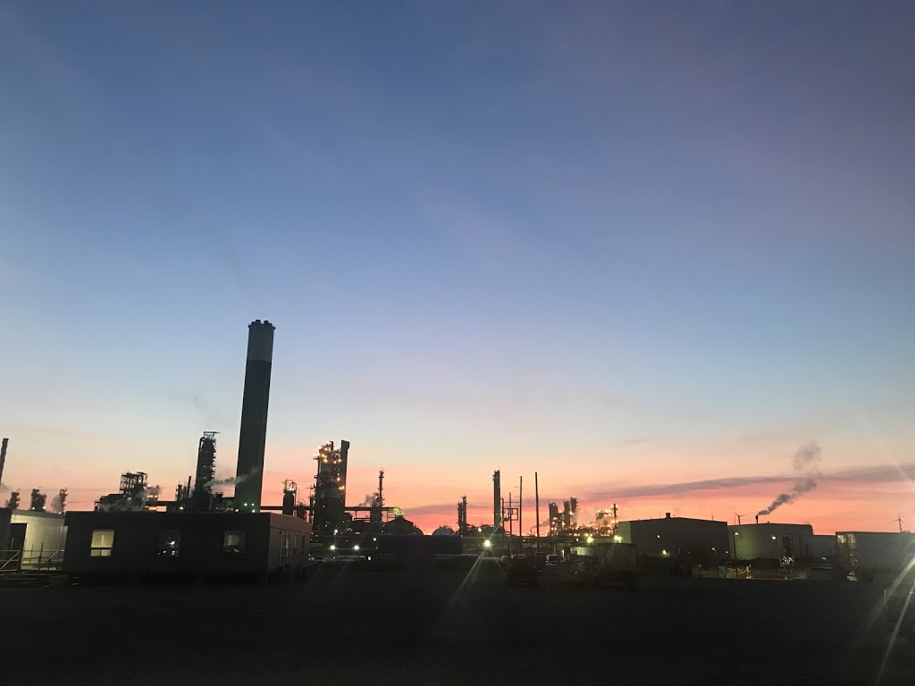 Imperial Oil Refinery | Concession 2 Walpole, Nanticoke, ON N0A 1L0, Canada | Phone: (519) 587-7000
