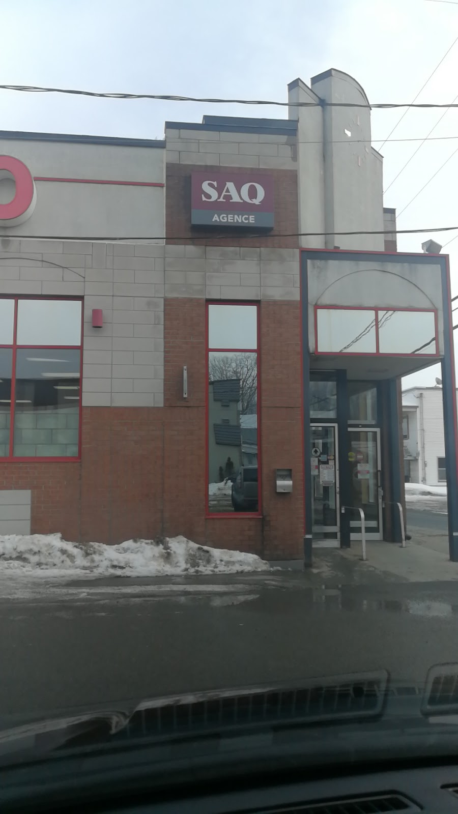 SAQ Agence - Rouillard & Frères inc. | 21 Rue Georges, Pierreville, QC J0G 1J0, Canada | Phone: (833) 587-2727