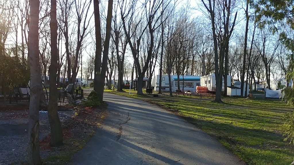 Camping Ste-Madeleine | 10 Rang Saint-Simon, Sainte-Madeleine, QC J0H 1S0, Canada | Phone: (450) 795-3888