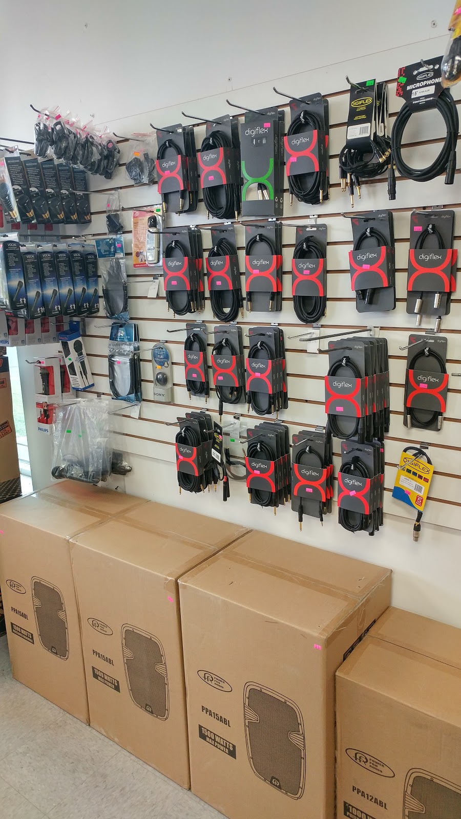 Surplustek | 16 Grand Boulevard, LÎle-Perrot, QC J7V 7P8, Canada | Phone: (514) 453-7333