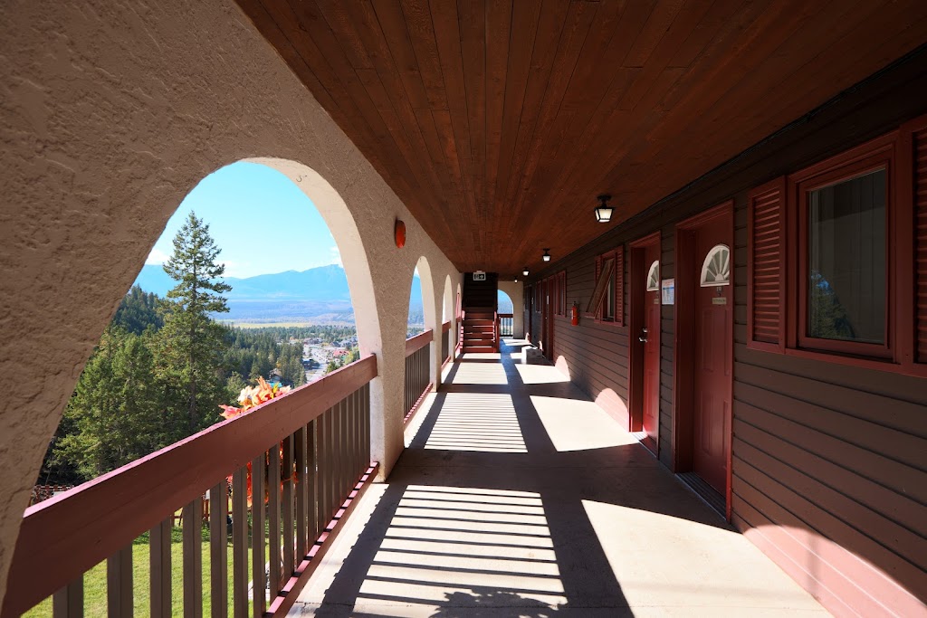Radium Chalet | 5063 Madsen Rd, Radium Hot Springs, BC V0A 1M0, Canada | Phone: (250) 409-7999