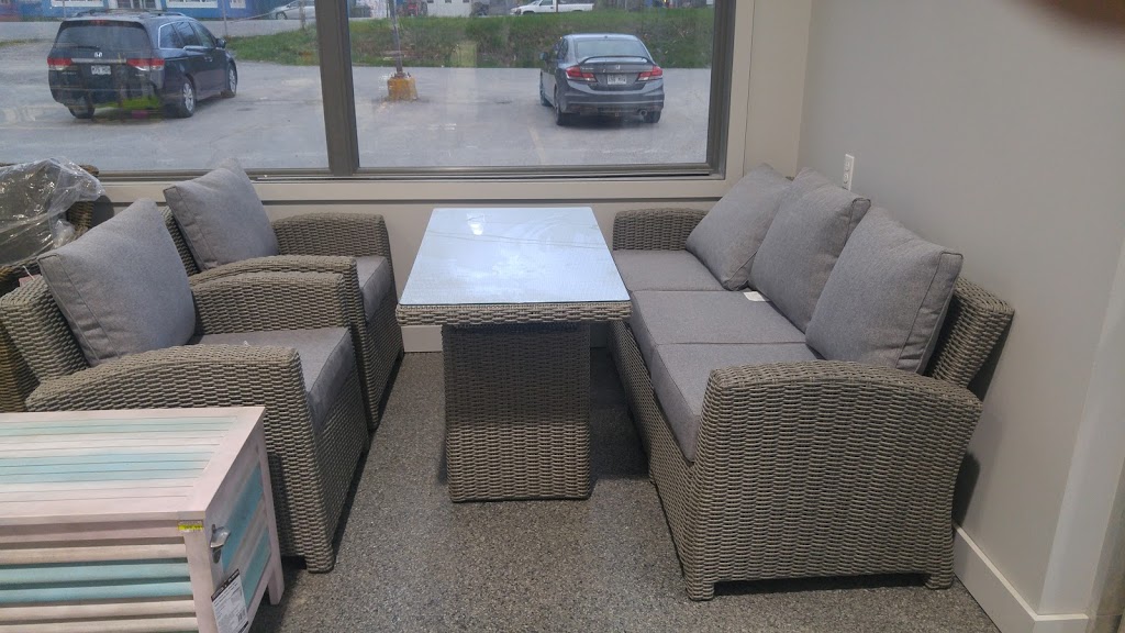 Surplus Malouin Inc. | 6400 Rue Foster, Waterloo, QC J0E 2N0, Canada | Phone: (450) 539-3722
