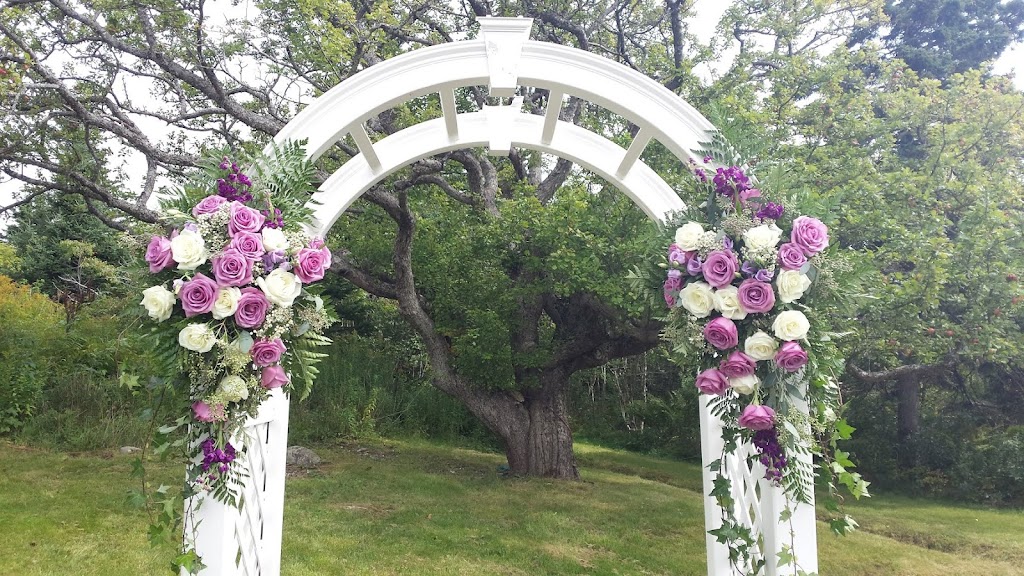 Petitpaw-Designs Florist | 61 Stella Dr Unit 9, Porters Lake, NS B3E 0G4, Canada | Phone: (902) 719-5517