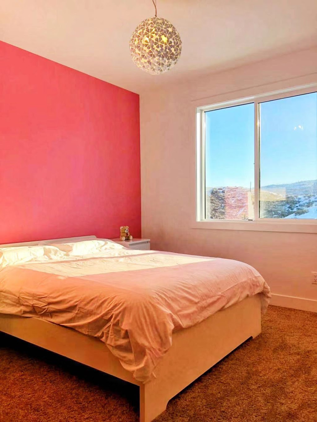 Heidy Lakeview House | 1280 Ponds Ave, Kelowna, BC V1W 5N1, Canada | Phone: (778) 821-2688