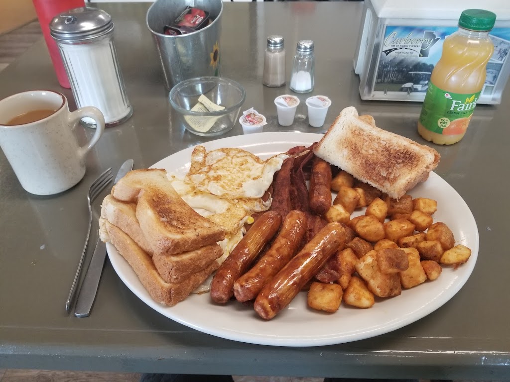 Robins Nest Motel and Cafe | junction hwy 1 &, MB-5, Carberry, MB R0K 0H0, Canada | Phone: (204) 834-2878
