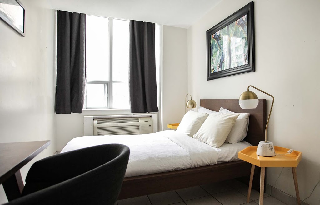 HI Toronto Hostel | 76 Church St, Toronto, ON M5C 2G1, Canada | Phone: (416) 971-4440