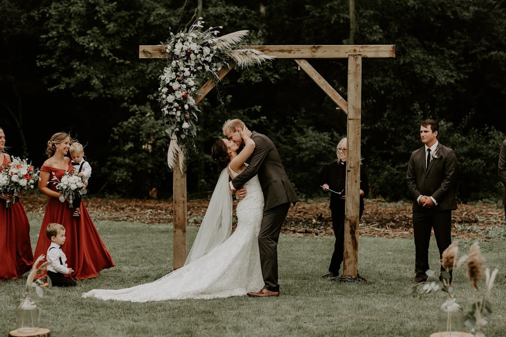 Have & Howl Photography | 168 Ontario Rd, Mitchell, ON N0K 1N0, Canada | Phone: (226) 303-4005