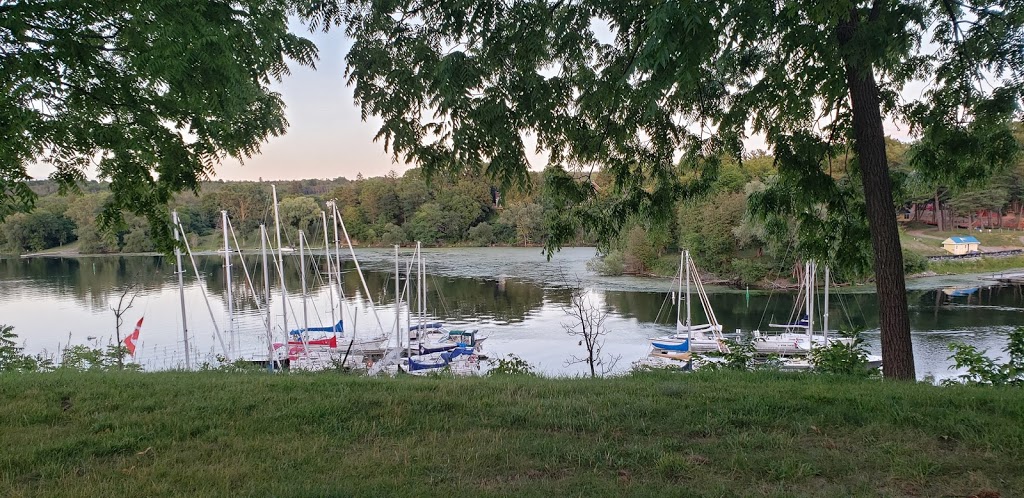 Edgewater Bed and Breakfast | 25 Hill St, Picton, ON K0K 2T0, Canada | Phone: (613) 476-4256