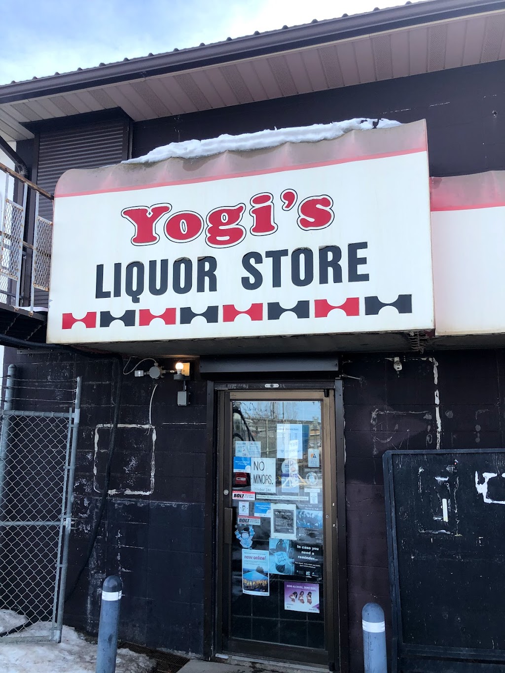 Yogis Liquor Store | Hwy 15, AB-831, Lamont, AB T0B 2R0, Canada | Phone: (780) 895-7618