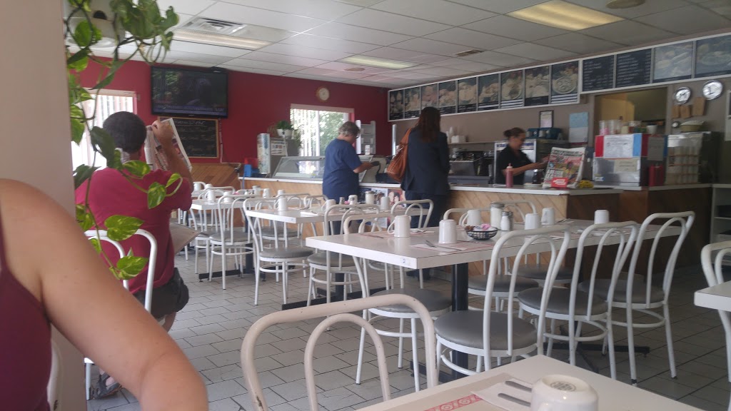 Restaurant Le Frisson | 108 Rue Principale, Châteauguay, QC J6J 5M8, Canada | Phone: (450) 692-1642