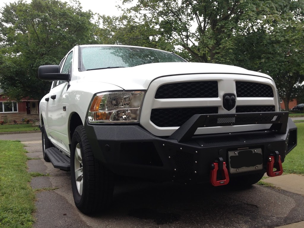 JLS Autobody & Collision | 934 Guelph St, Kitchener, ON N2H 5Z6, Canada | Phone: (519) 578-4938