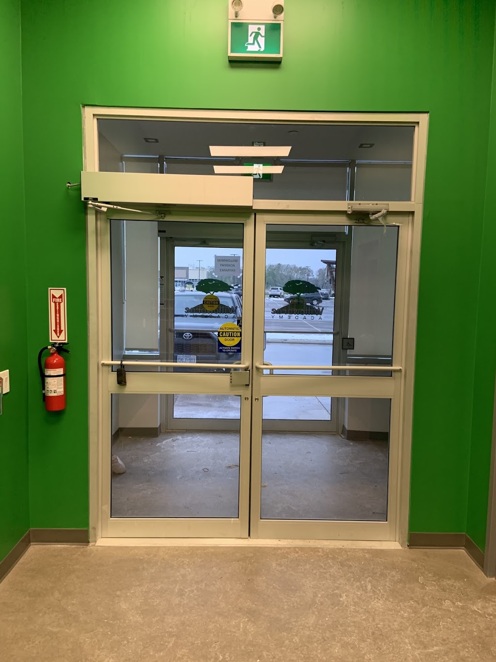 C WINDOWS | 618 Upper Ottawa St, Hamilton, ON L8T 3T5, Canada | Phone: (844) 322-1100