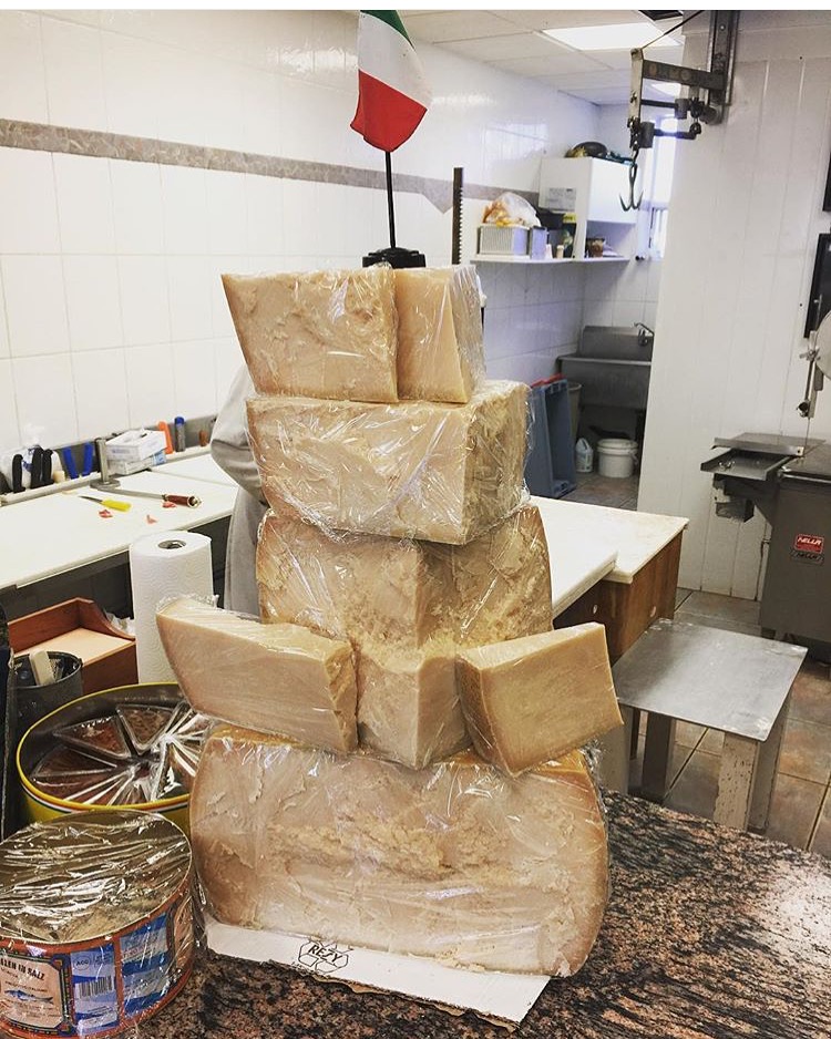 Domenics Quality Meats Ltd | 2965 Islington Ave, North York, ON M9L 2K8, Canada | Phone: (416) 743-2883