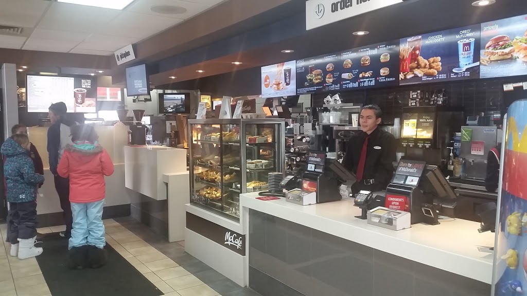 McDonalds | 8235 Bowridge Crescent NW, Calgary, AB T3B 3R6, Canada | Phone: (403) 288-3203