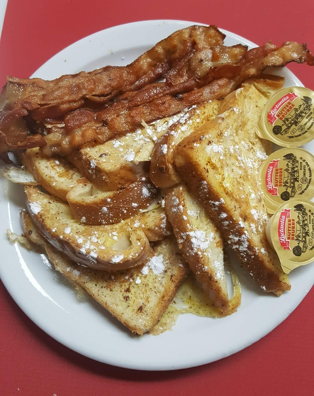 Shays Cafe | Espanola Mall, 800 Centre St, Espanola, ON P5E 1J1, Canada | Phone: (705) 562-7496