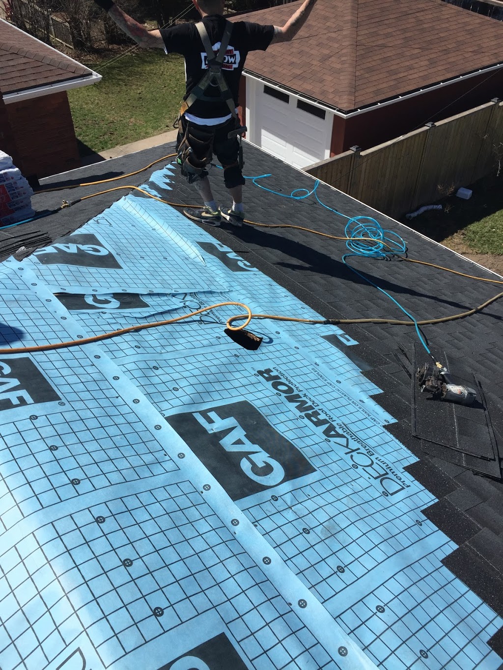 Straight Arrow Roofing | 95 Cayuga St, Brantford, ON N3S 1X1, Canada | Phone: (289) 260-9446