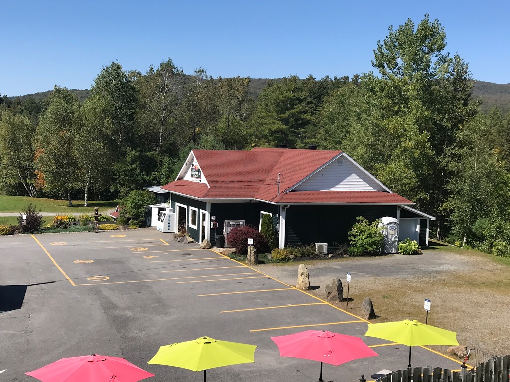 Dépanneur Fusée J.C. | 926 Route Bolton Pass, Bolton-Est, QC J0E 1G0, Canada | Phone: (450) 292-0002