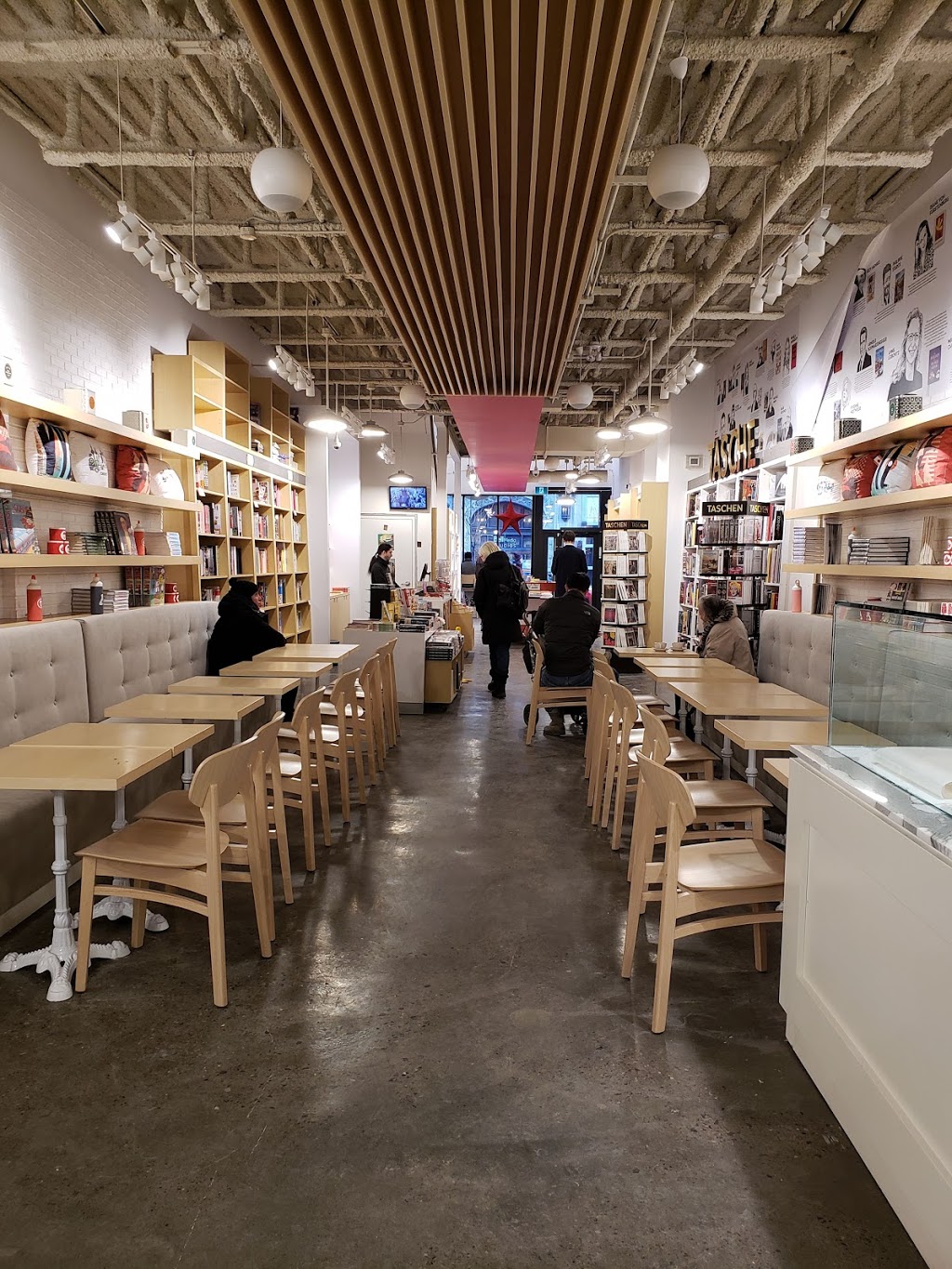 Praise Patisserie | 244 Queen St W, Toronto, ON M5V 1Z7, Canada | Phone: (416) 519-5066