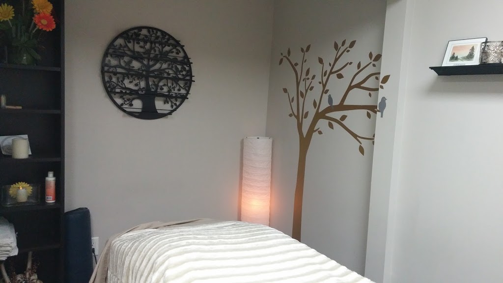 Kelly Hemphill RMT | 14 Cross St, Dundas, ON L9H 2R4, Canada | Phone: (289) 238-8383